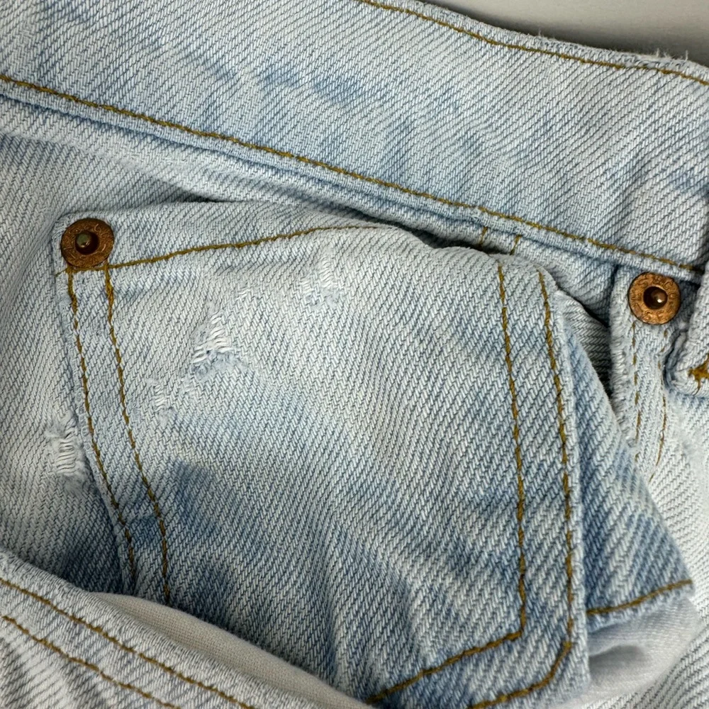Levis embrace relaxed